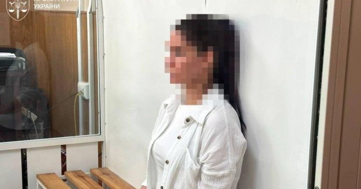 Нерегульований пішохідний перехід на вулиці Вʼячеслава Чорновола у Прилуках, де службовий автомобіль збив жінку з дитиною